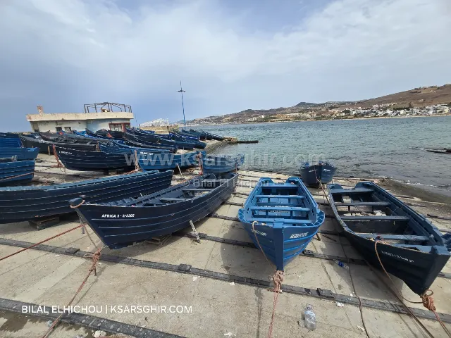 مراكب الصيد التقليدي في ميناء القصر الصغير